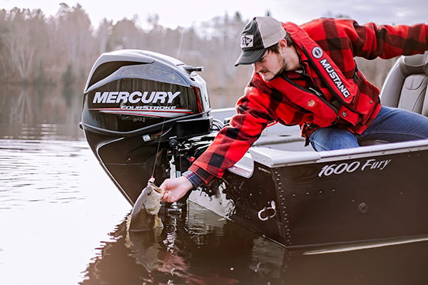 Mercury Lundwc 25hp Fisherma Holding Bass